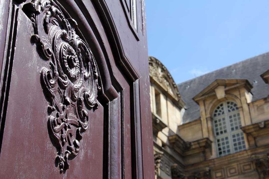 Porte entrée Hôtel Lamoignon Paris