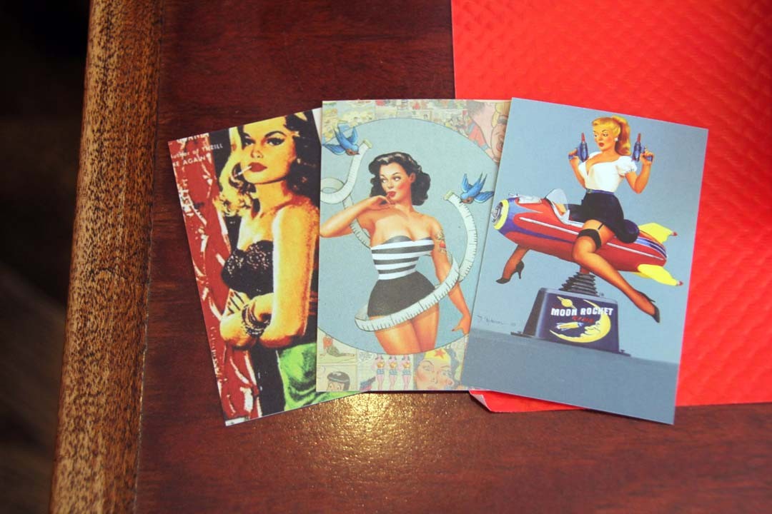 cartes postales pin up vintage