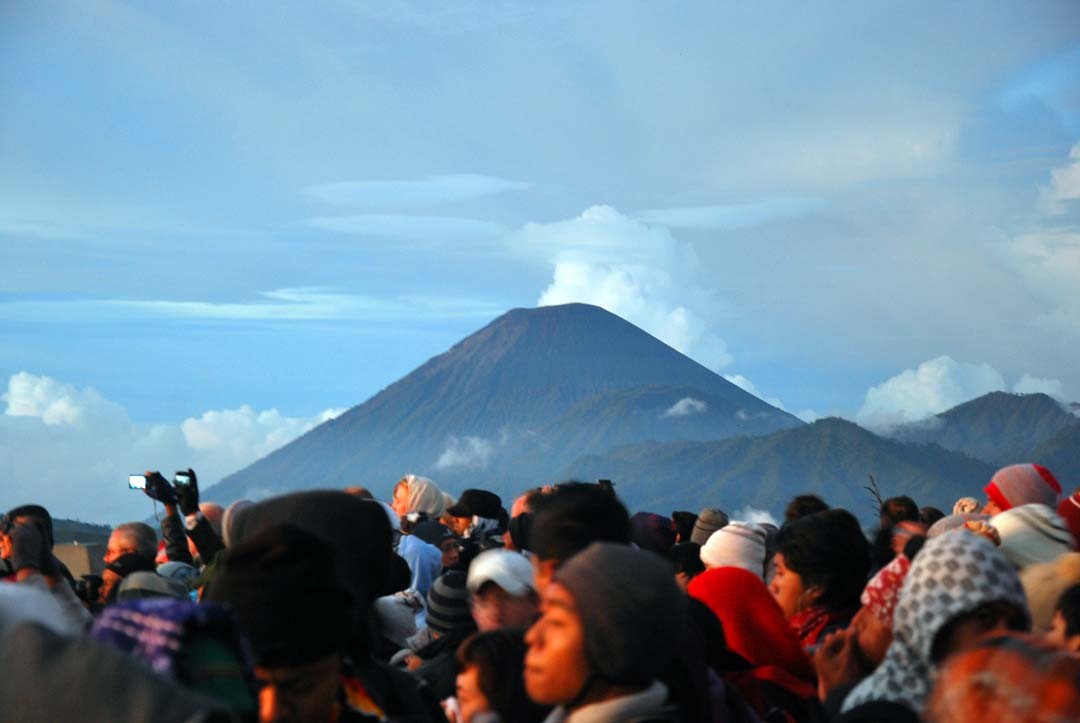 Lever de soleil au Mont Bromo à Java en Indonésie